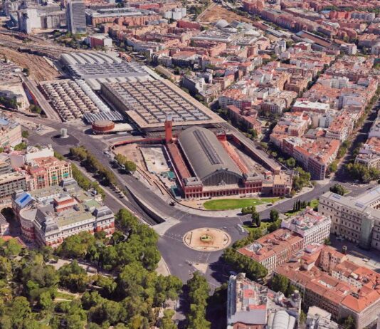 Madrid instalará un monolito en Atocha por las 46 víctimas del accidente de Adamuz - imagen 1
