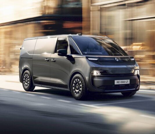 Renault Trafic Furgón E-Tech eléctrico, elegido Furgón del Año 2027 - imagen 1