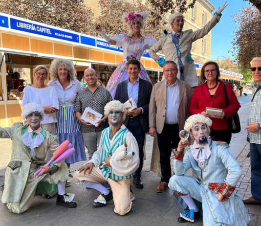 Alcalá celebra la 40ª Feria del Libro Antiguo y de Ocasión en la calle Libreros - imagen 1