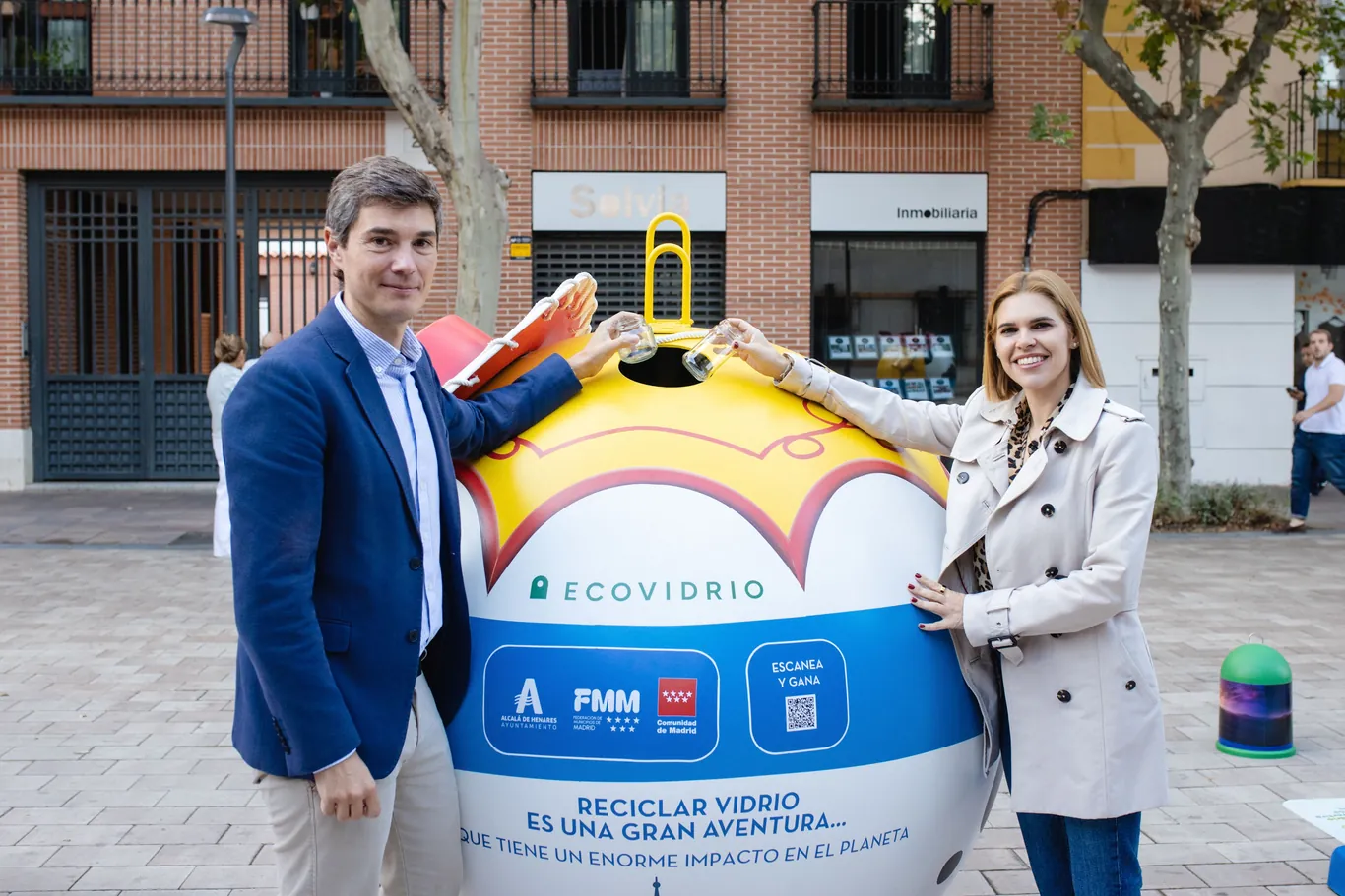Contenedores de vidrio tematizados con Disney vuelven a Alcalá de Henares