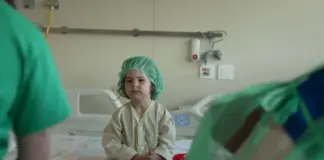 El 12 de Octubre logra que una niña con tres malformaciones graves de la vía aérea sople las velas - imagen 1