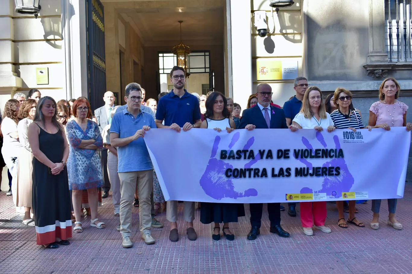 Minuto de silencio en Madrid por el feminicidio de una mujer de 88 años en San Sebastián de los Reyes