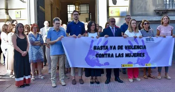 Minuto de silencio en Madrid por el feminicidio de una mujer de 88 años en San Sebastián de los Reyes