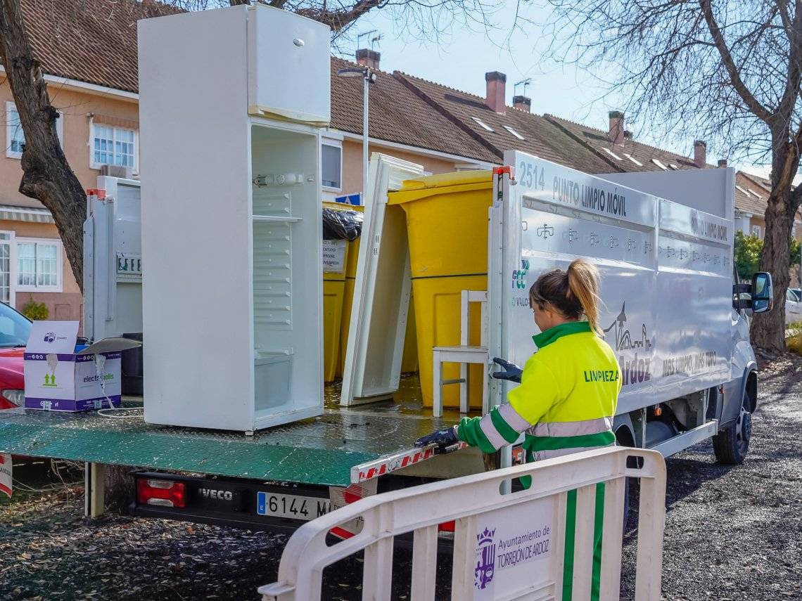 Torrejón de Ardoz mantiene 11 Puntos Limpios de Barrio para el reciclaje vecinal