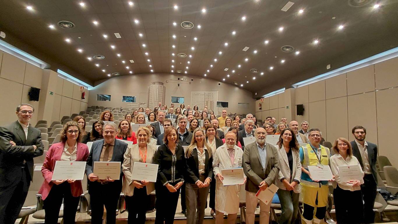 La Comunidad de Madrid premia la responsabilidad social de 34 hospitales y SUMMA 112