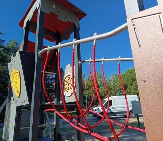 San Fernando de Henares renueva el parque infantil de la plaza de Guernica y actuará en Sánchez Ferlosio - imagen 1