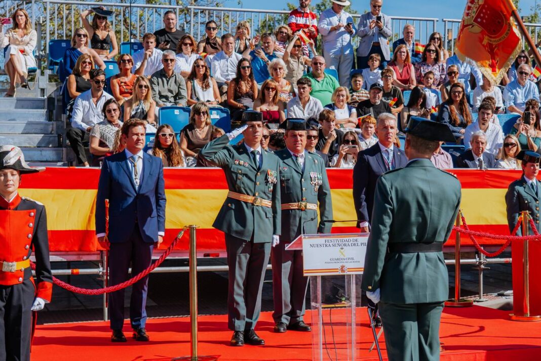 Las Rozas celebra el Día de la Fiesta Nacional con acto oficial y homenaje a los caídos - imagen 1