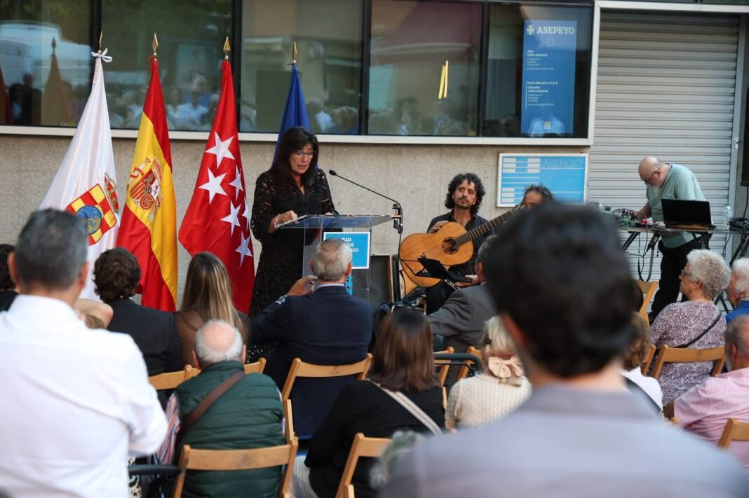 Pinto inaugura la Plaza Doctor Julio Taeño en homenaje al médico y exbaloncestista - imagen 2