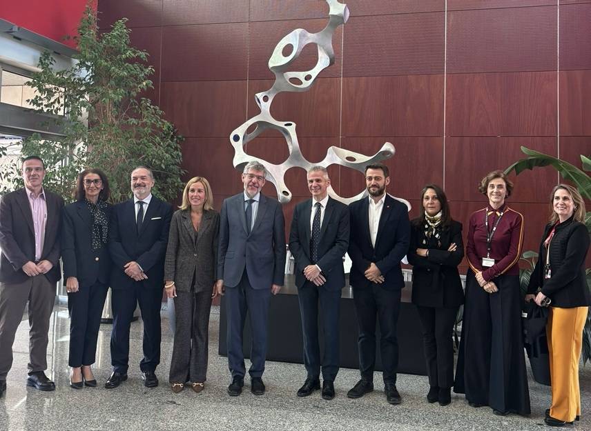 Alcobendas: el PP visita el centro de I+D de Lilly, donde 120 científicos buscan nuevas moléculas - imagen 1