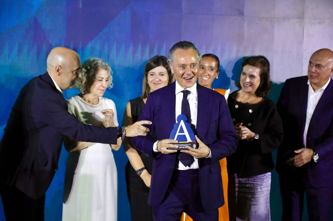 Alcobendas reconoce a Ana Rosa Quintana, Carrefour y VASS en los Premios Avanza 2026