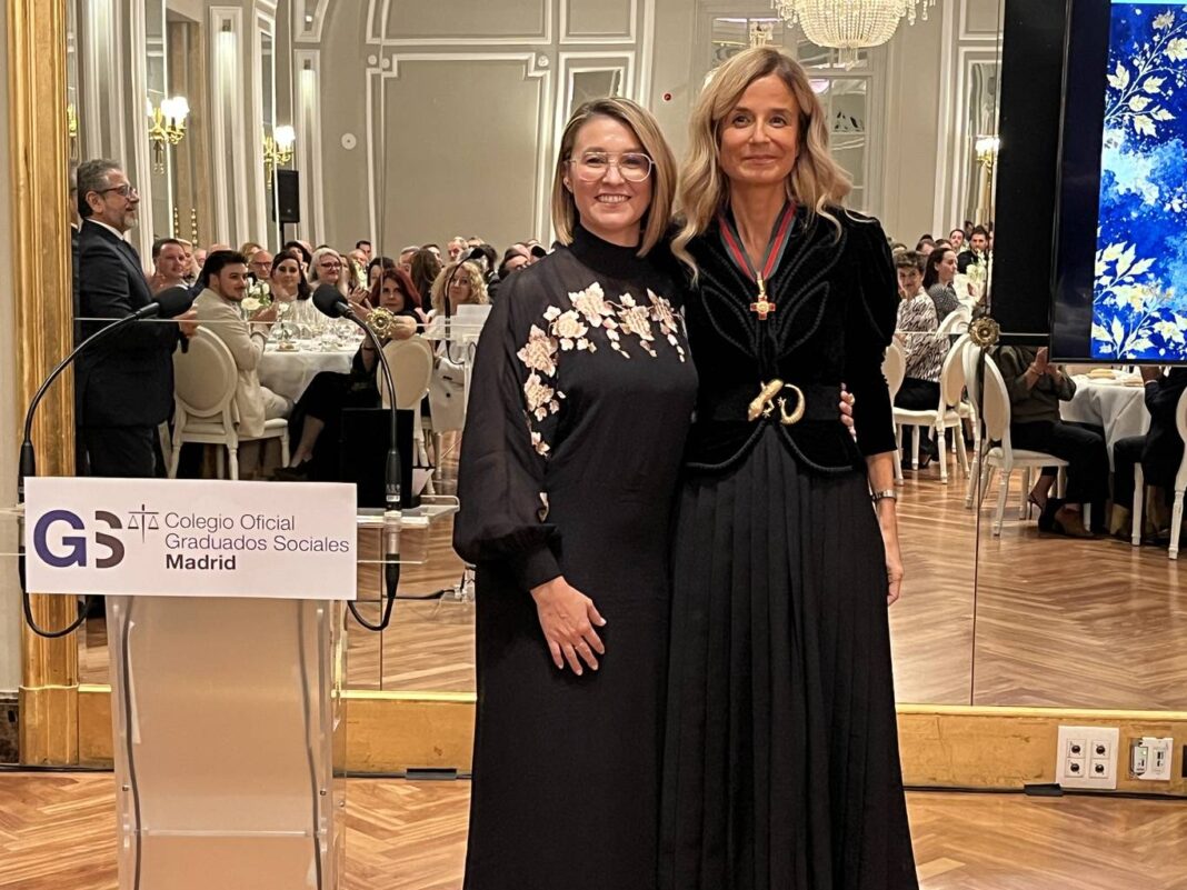 La Comunidad de Madrid recibe la Cruz Pro-Justicia del Colegio de Graduados Sociales - imagen 1