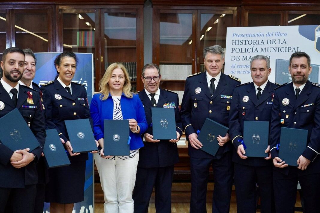 Madrid: Sanz presenta el libro que repasa la historia de la Policía Municipal - imagen 1