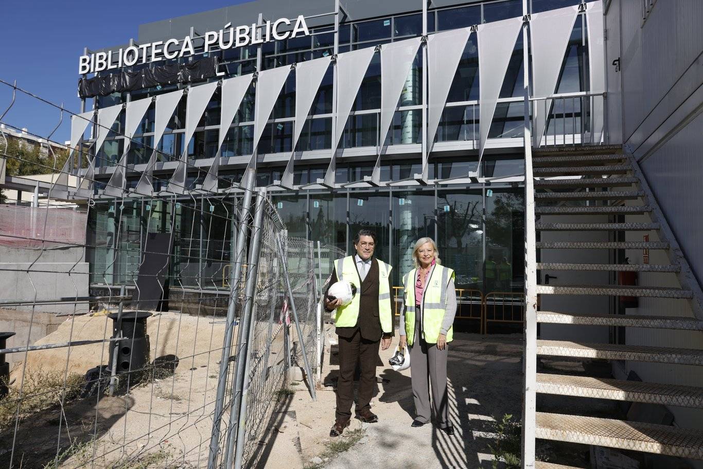 Hortaleza: García Romero supervisa las obras de la Biblioteca Rosa Chacel