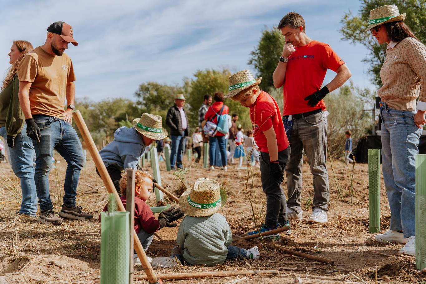Las Rozas reúne a más de 3.000 vecinos en la Gran Plantación Familiar de El Garzo