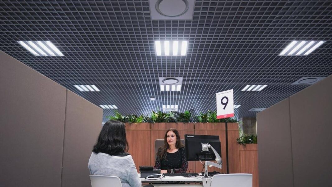 La Comunidad de Madrid suma 61.000 ocupados y logra récord histórico en un tercer trimestre - imagen 1